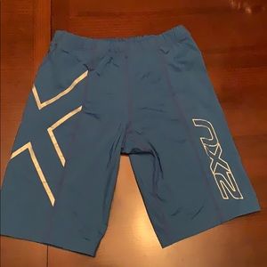 2XU workout biker shorts